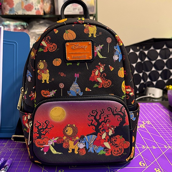 Disney Loungefly Pooh and Friends Glow-in-the-Dark Halloween Backpack NWT! - Picture 1 of 6